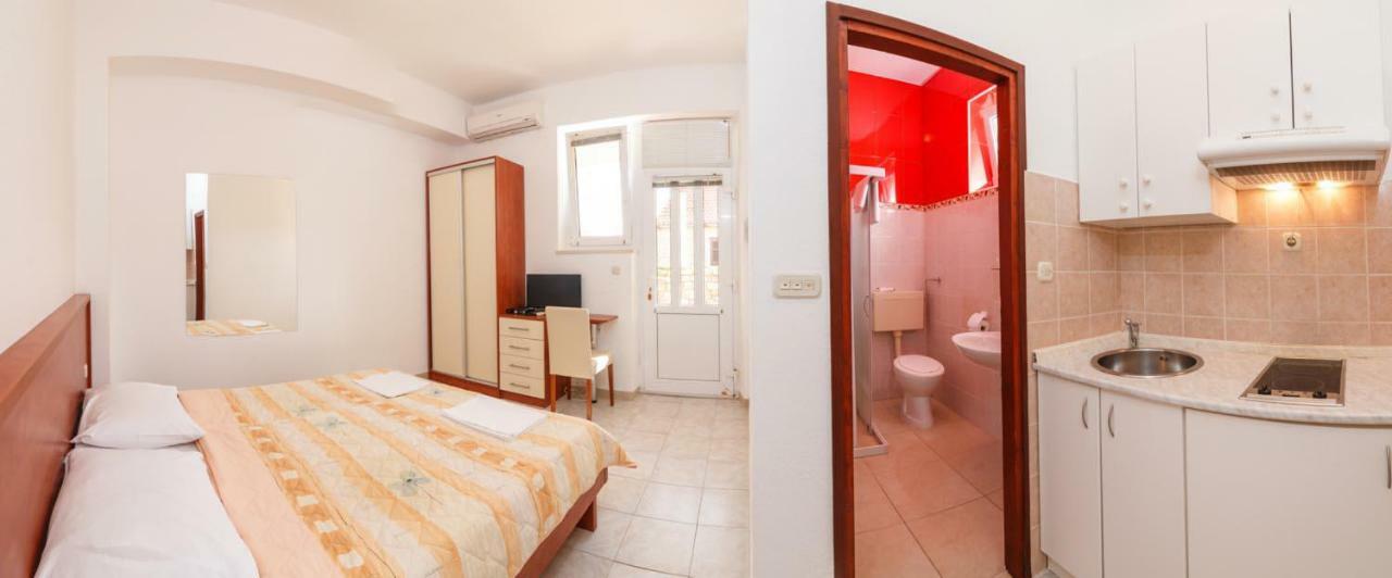 Apartments & Rooms Konoba Tomic Gornji Humac Eksteriør bilde